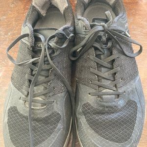 Vibram with Hylete cross training Black and Grey shoe